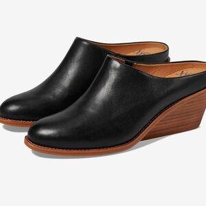 Soft Nicki Black Leather Wedge Mules